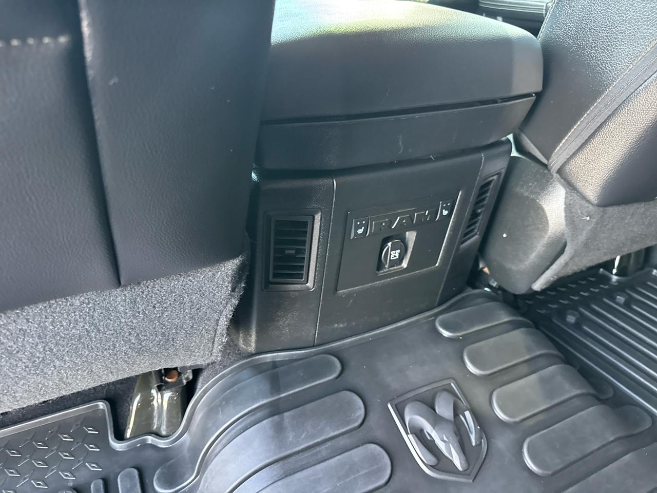 RAM 2500 Laramie Mega Cab 4WD 2017