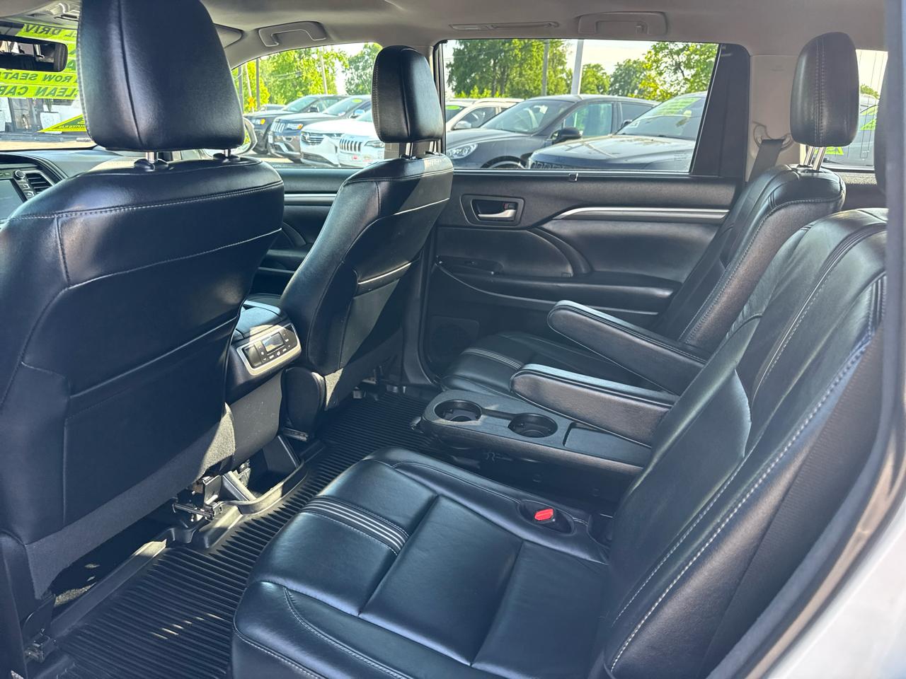 Toyota Highlander SE AWD V6 2018