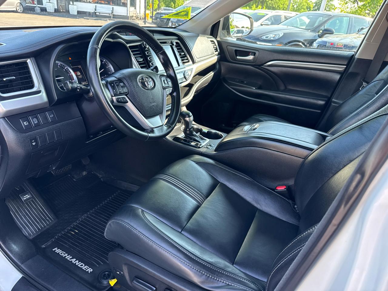Toyota Highlander SE AWD V6 2018