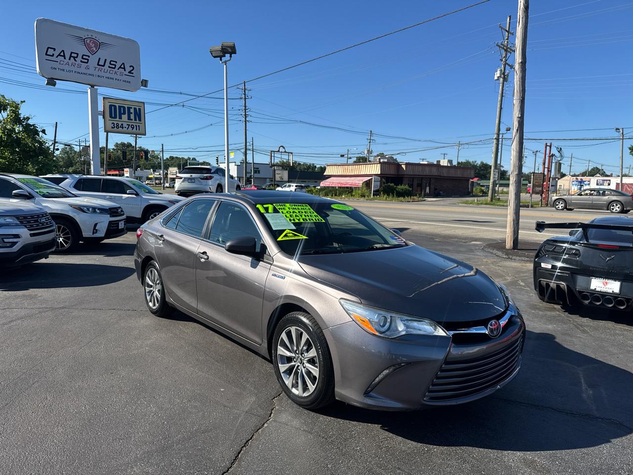 Toyota Camry Hybrid XLE 2017