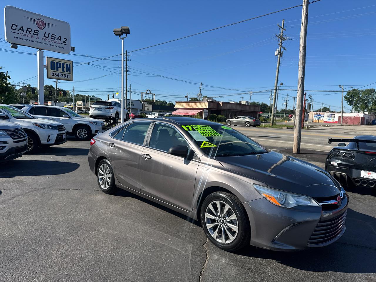 Toyota Camry Hybrid XLE 2017