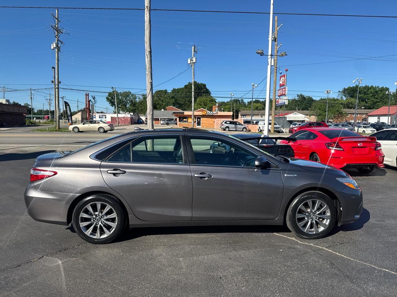 Toyota Camry Hybrid XLE 2017