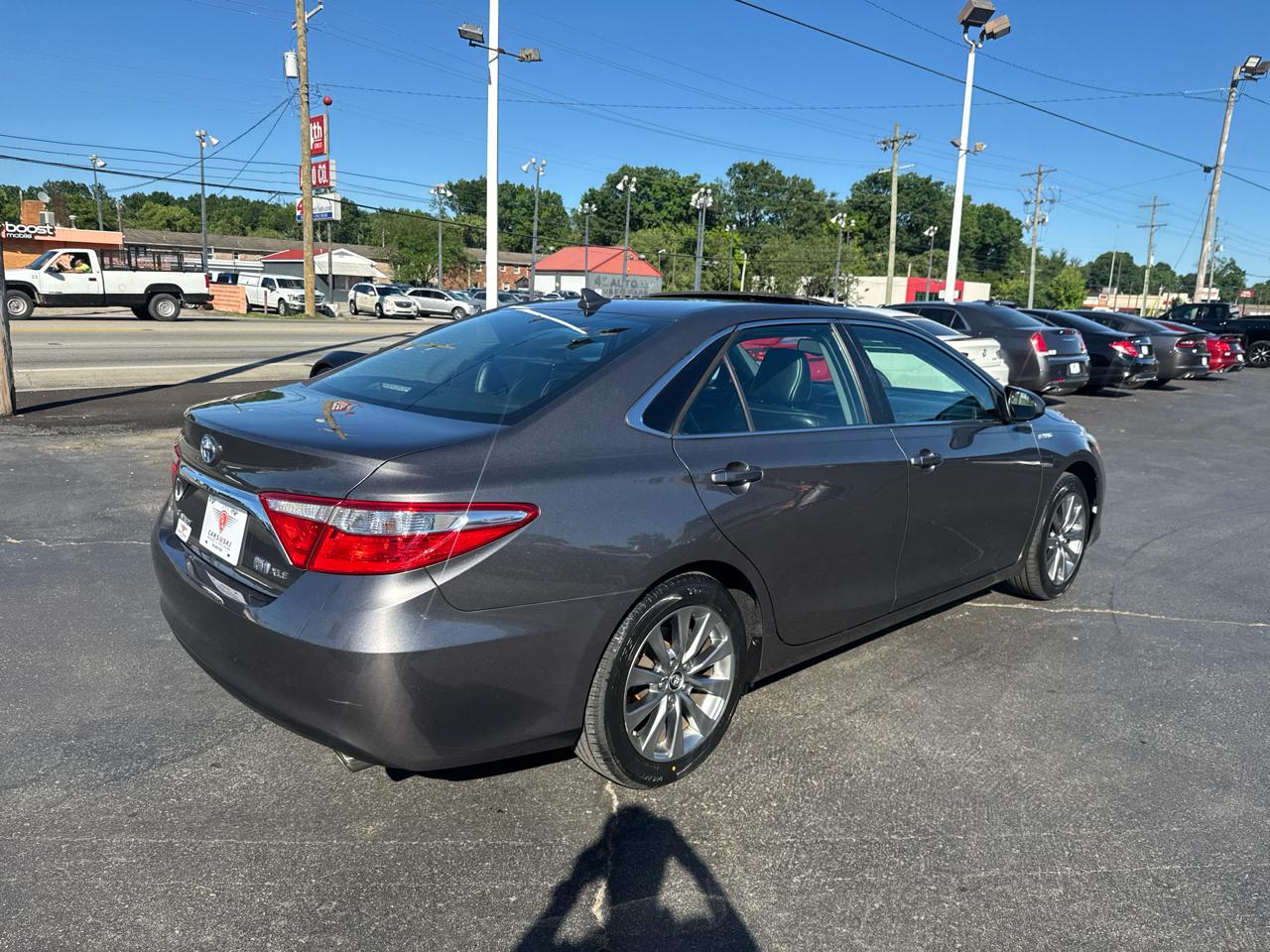 Toyota Camry Hybrid XLE 2017