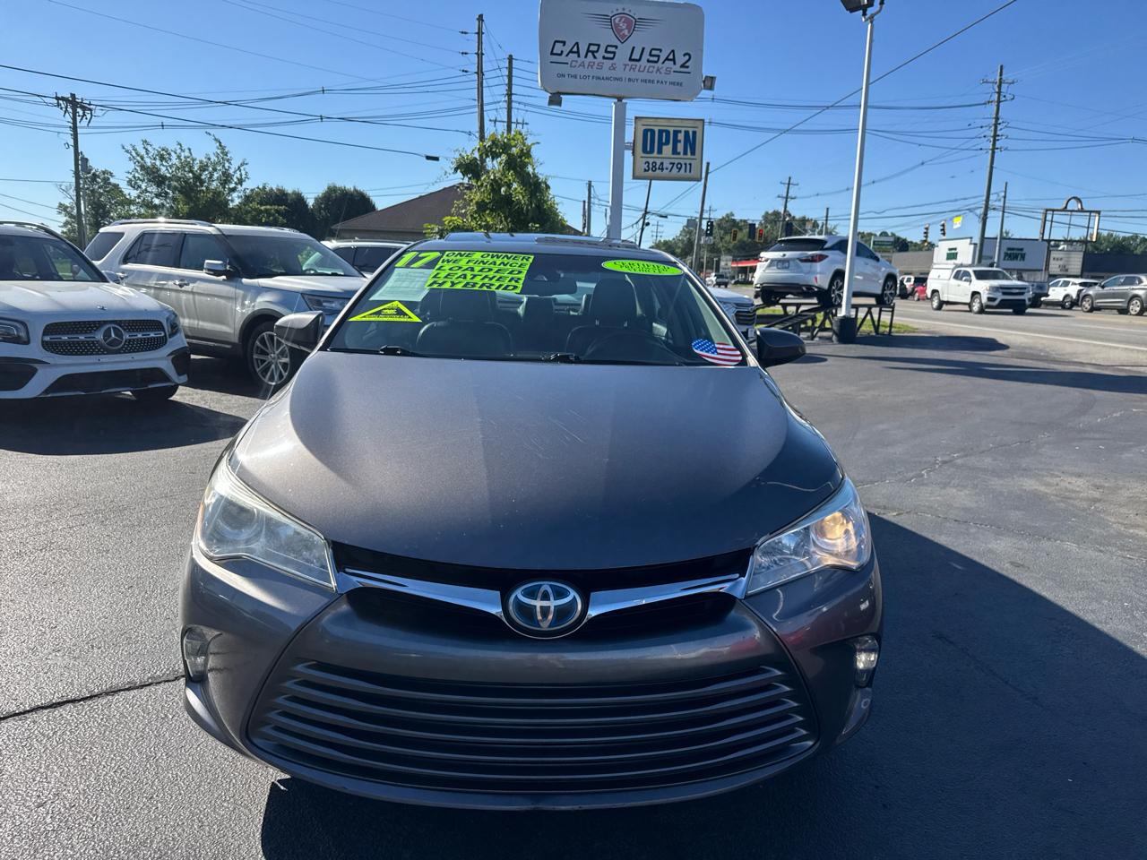 Toyota Camry Hybrid XLE 2017