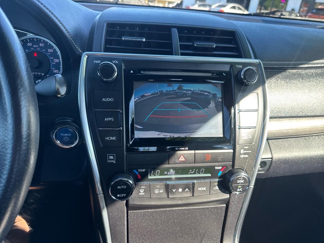 Toyota Camry Hybrid XLE 2017