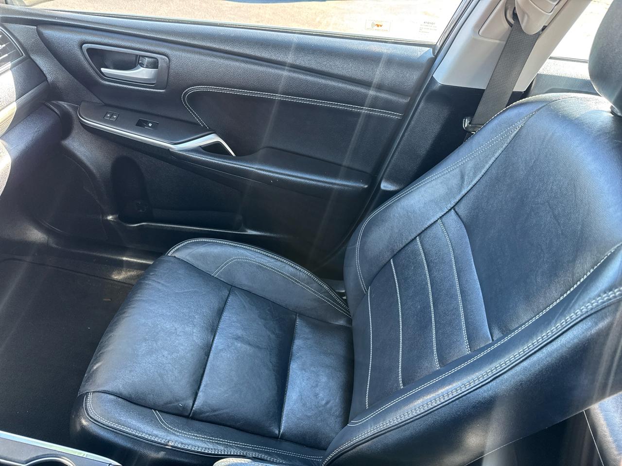 Toyota Camry Hybrid XLE 2017