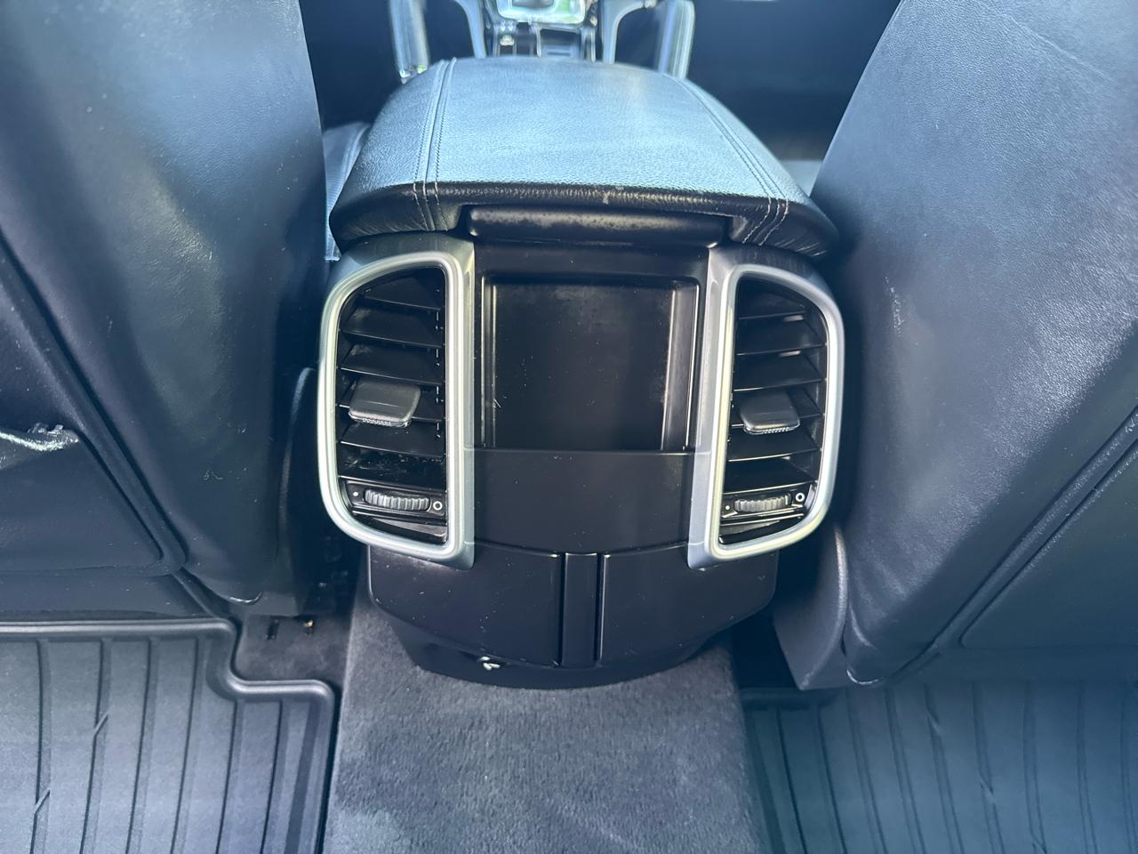 Porsche Cayenne Base 2017