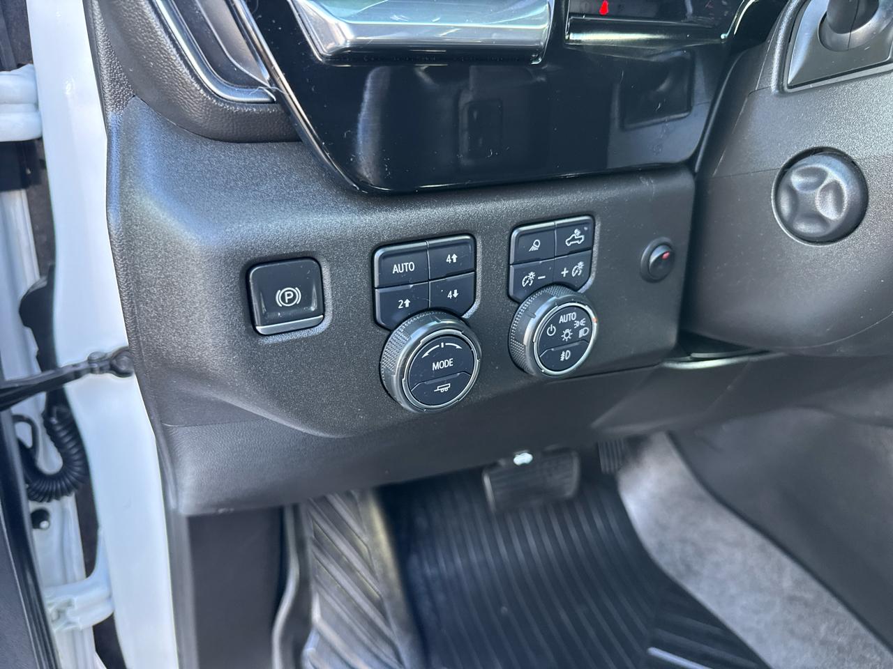 Chevrolet Silverado 1500 Crew Cab 143.5" WB 4WD Z71 2022