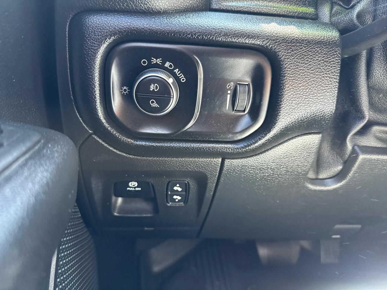 RAM 1500 Big Horn Crew Cab SWB 4WD 2021