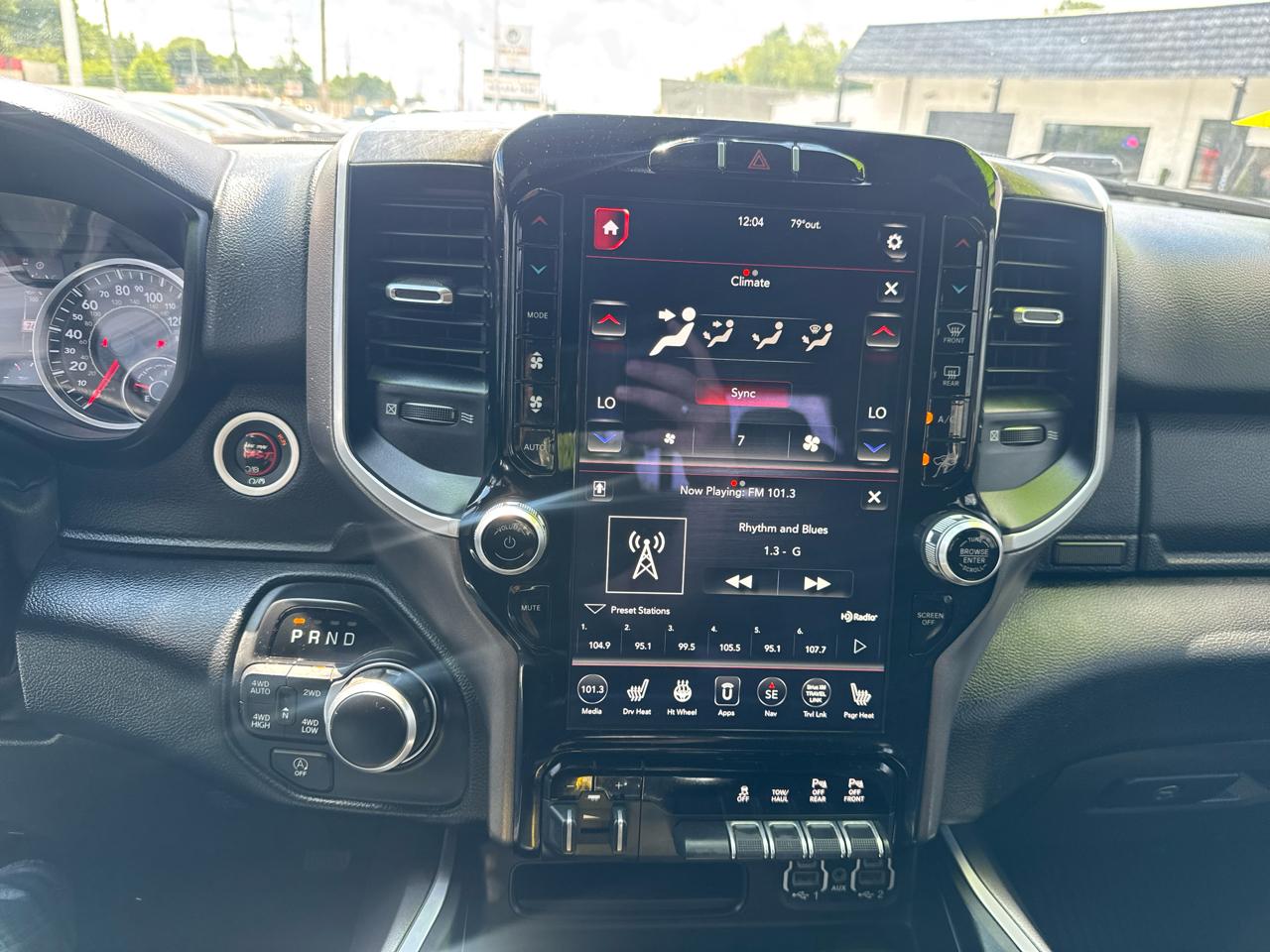 RAM 1500 Big Horn Crew Cab SWB 4WD 2021