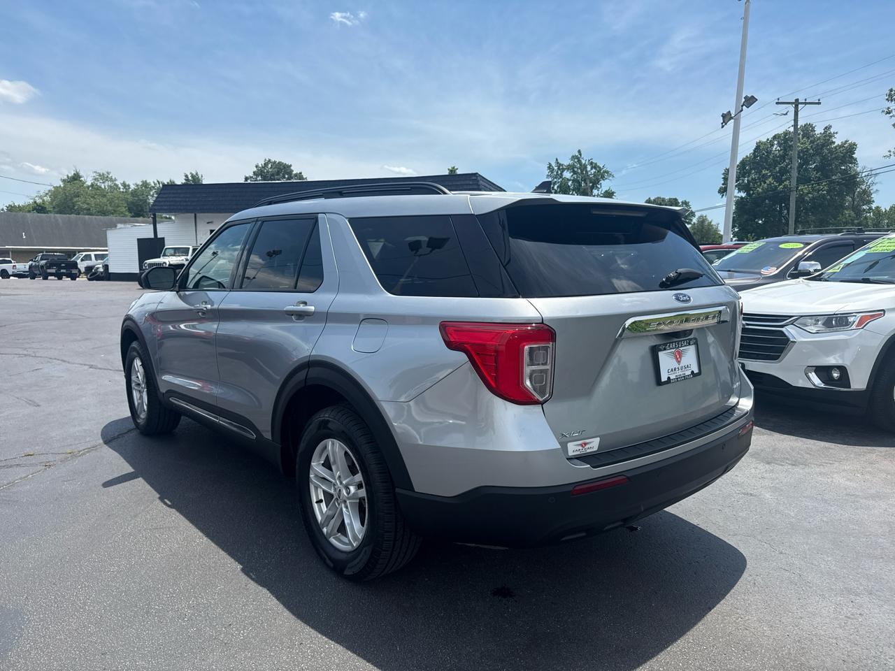 Ford Explorer 4dr 114" WB 4.0L XLT 4WD 2023