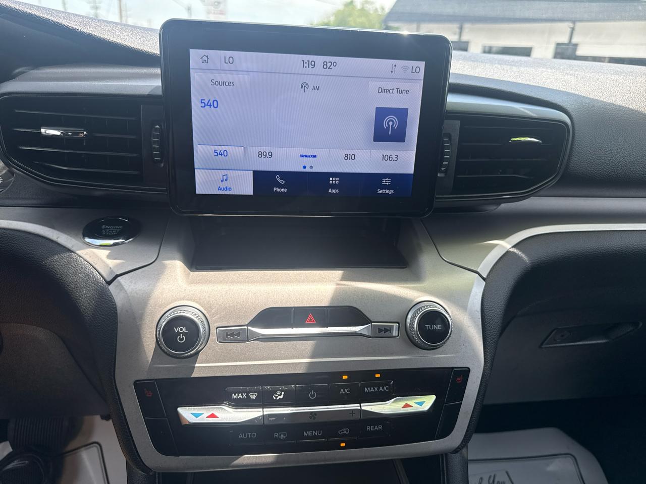 Ford Explorer 4dr 114" WB 4.0L XLT 4WD 2023