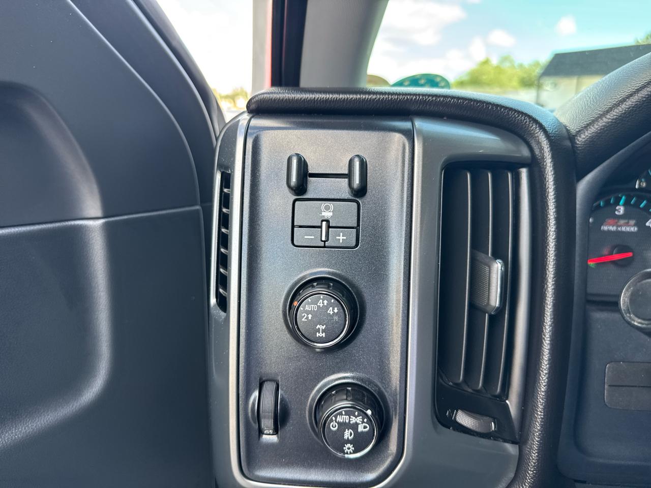 Chevrolet Silverado 1500 Crew Cab 143.5" WB 4WD Z71 2016