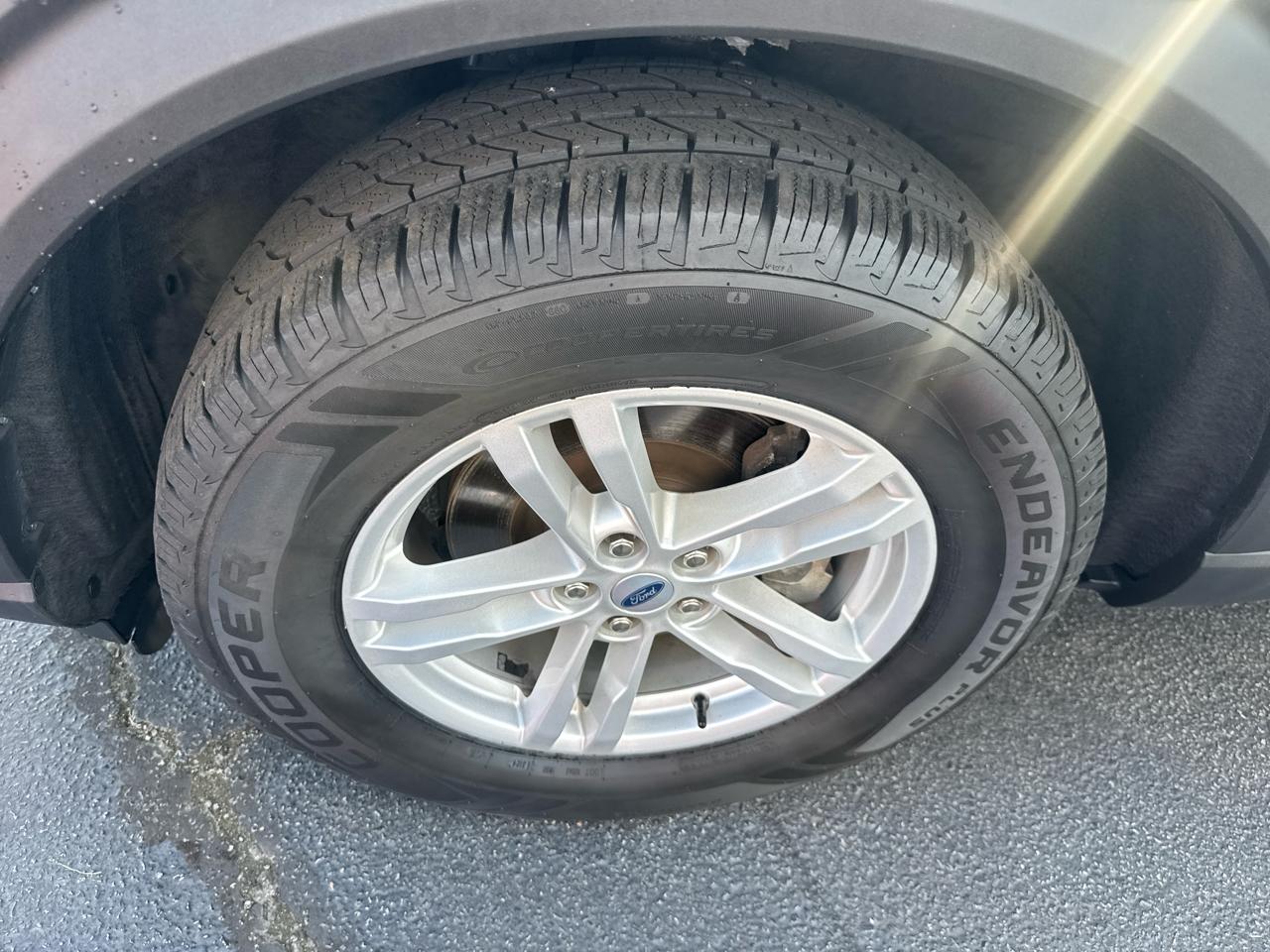 Ford Explorer 4dr 114" WB 4.6L XLT 2023