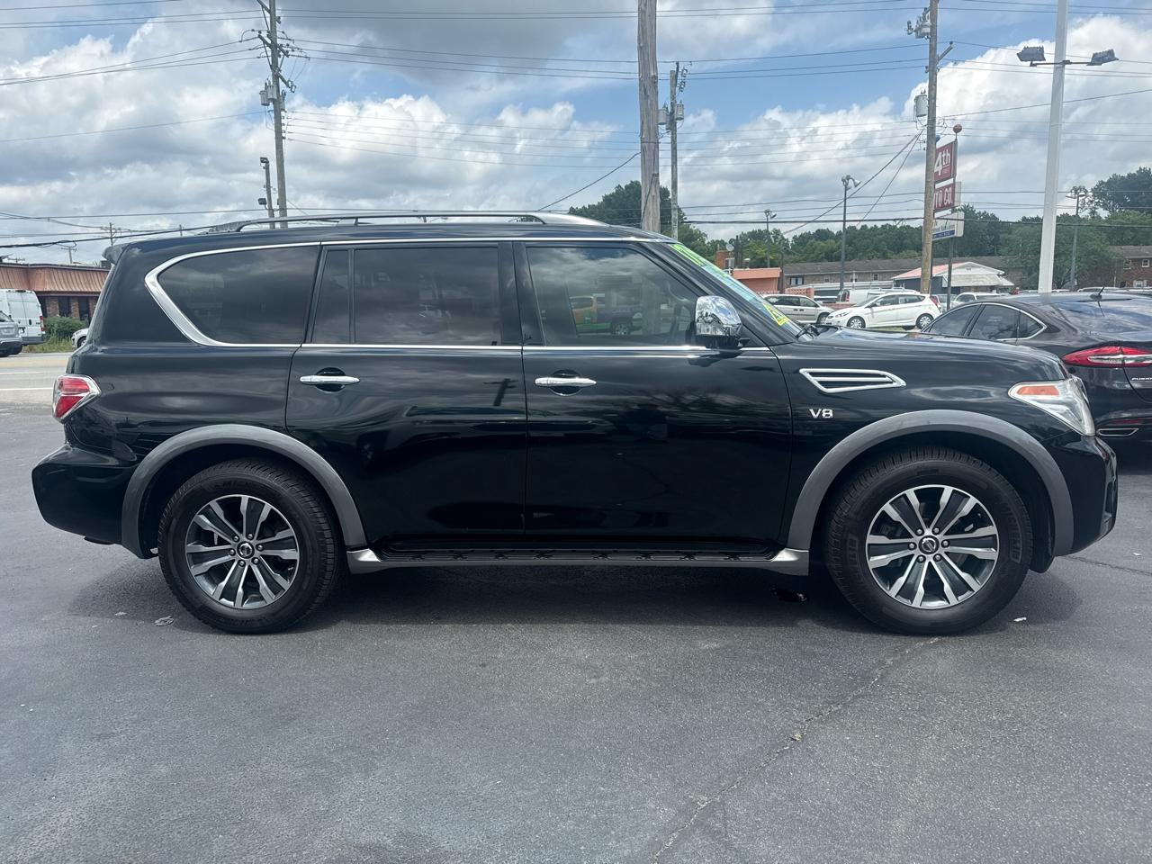 Nissan Armada Platinum AWD 2017