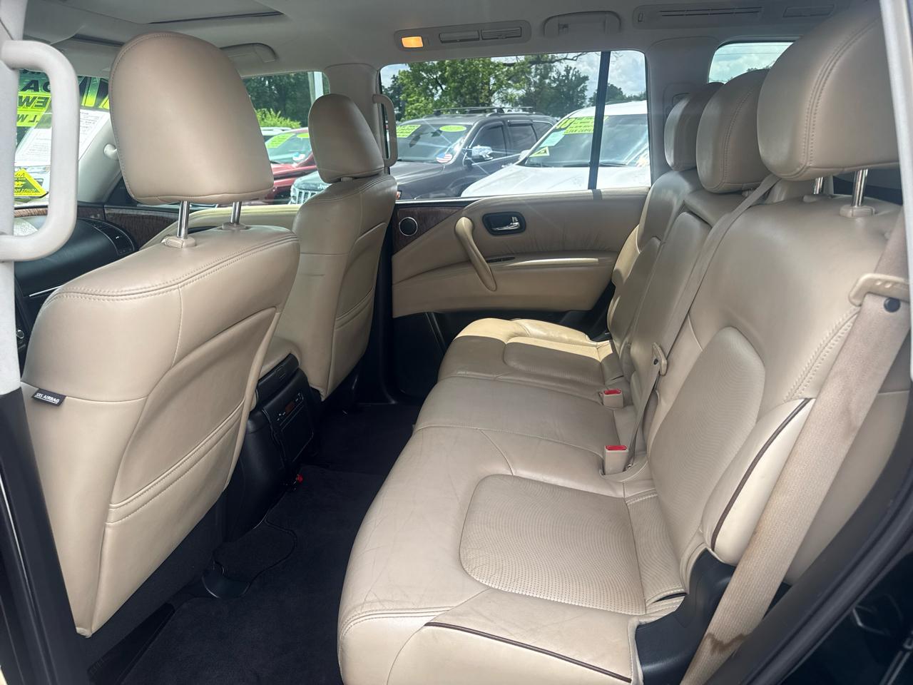 Nissan Armada Platinum AWD 2017