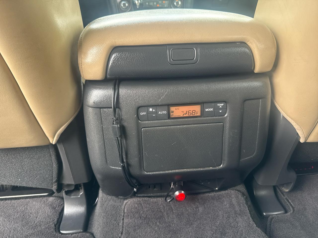 Nissan Armada Platinum AWD 2017