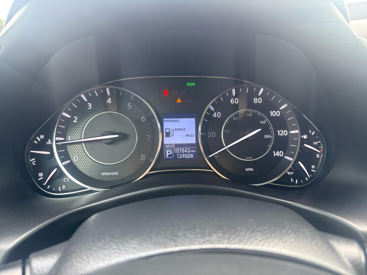 Nissan Armada Platinum AWD 2017