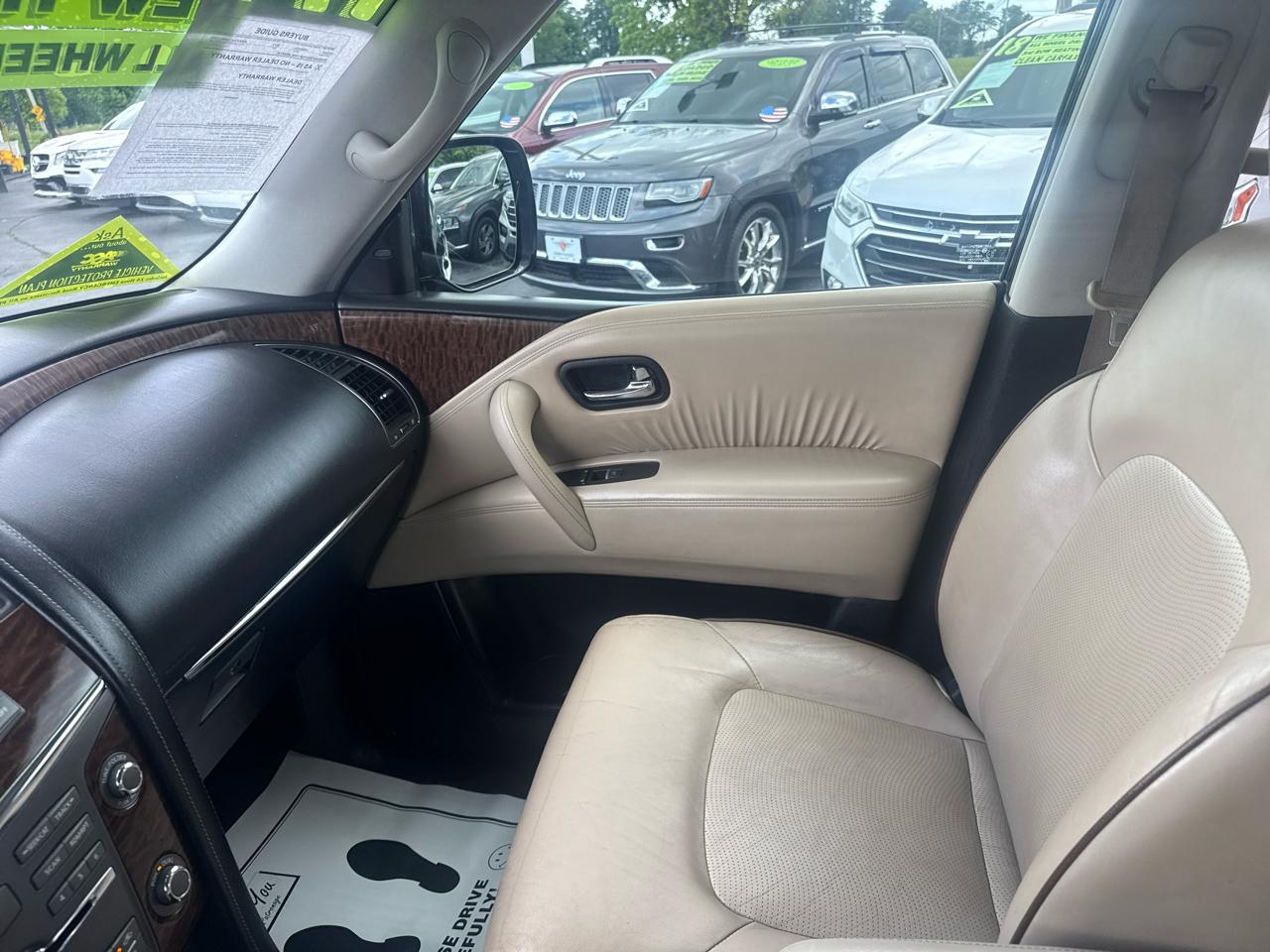 Nissan Armada Platinum AWD 2017