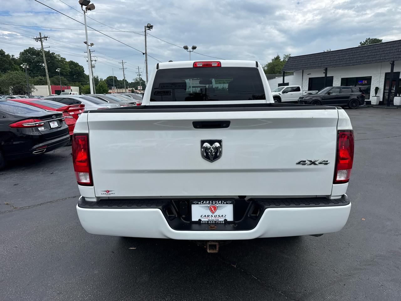 RAM 1500 4WD Quad Cab 140.5" Tradesman 2018