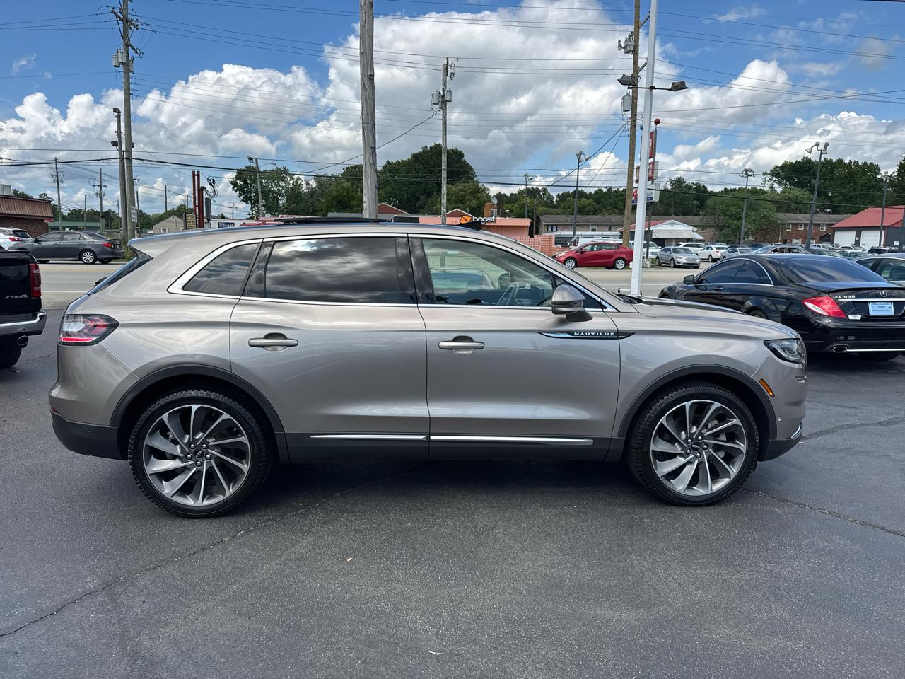 Lincoln Nautilus Reserve AWD 2021