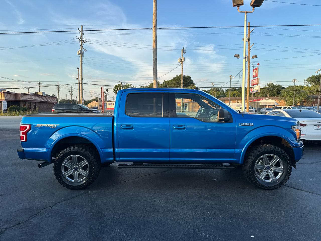 Ford F-150 4WD SuperCrew 150" XLT 2019