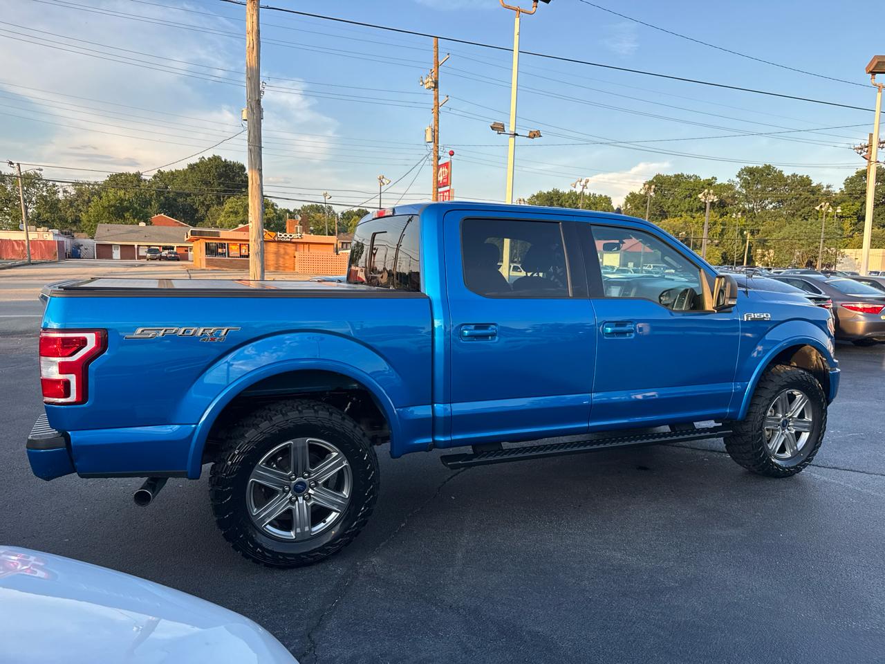 Ford F-150 4WD SuperCrew 150" XLT 2019