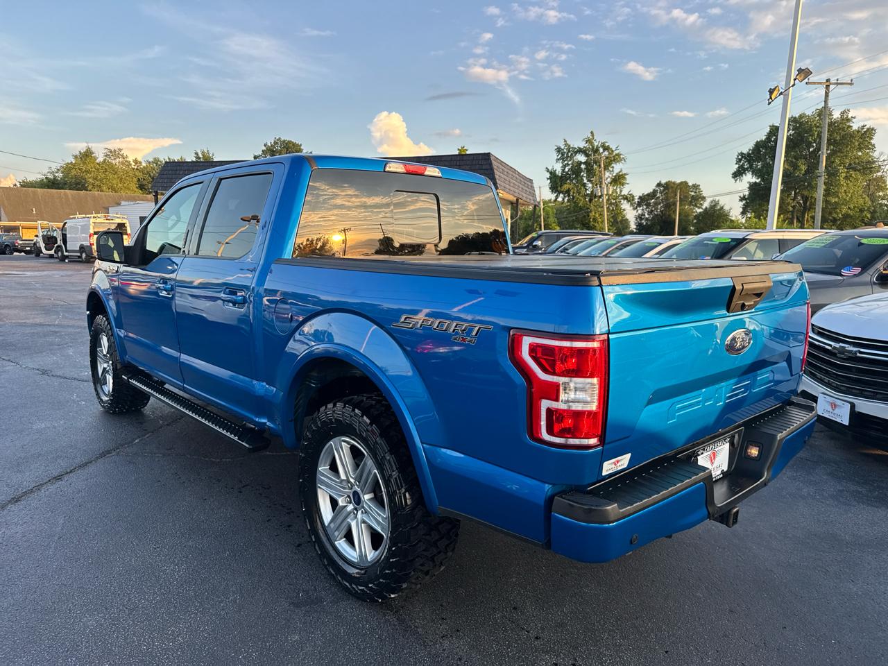 Ford F-150 4WD SuperCrew 150" XLT 2019