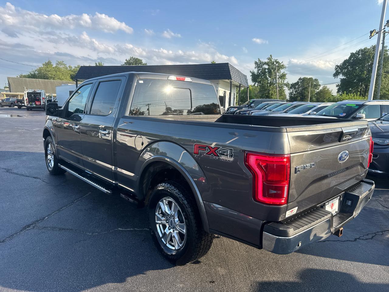 Ford F-150 4WD SuperCab 133" Lariat 2016