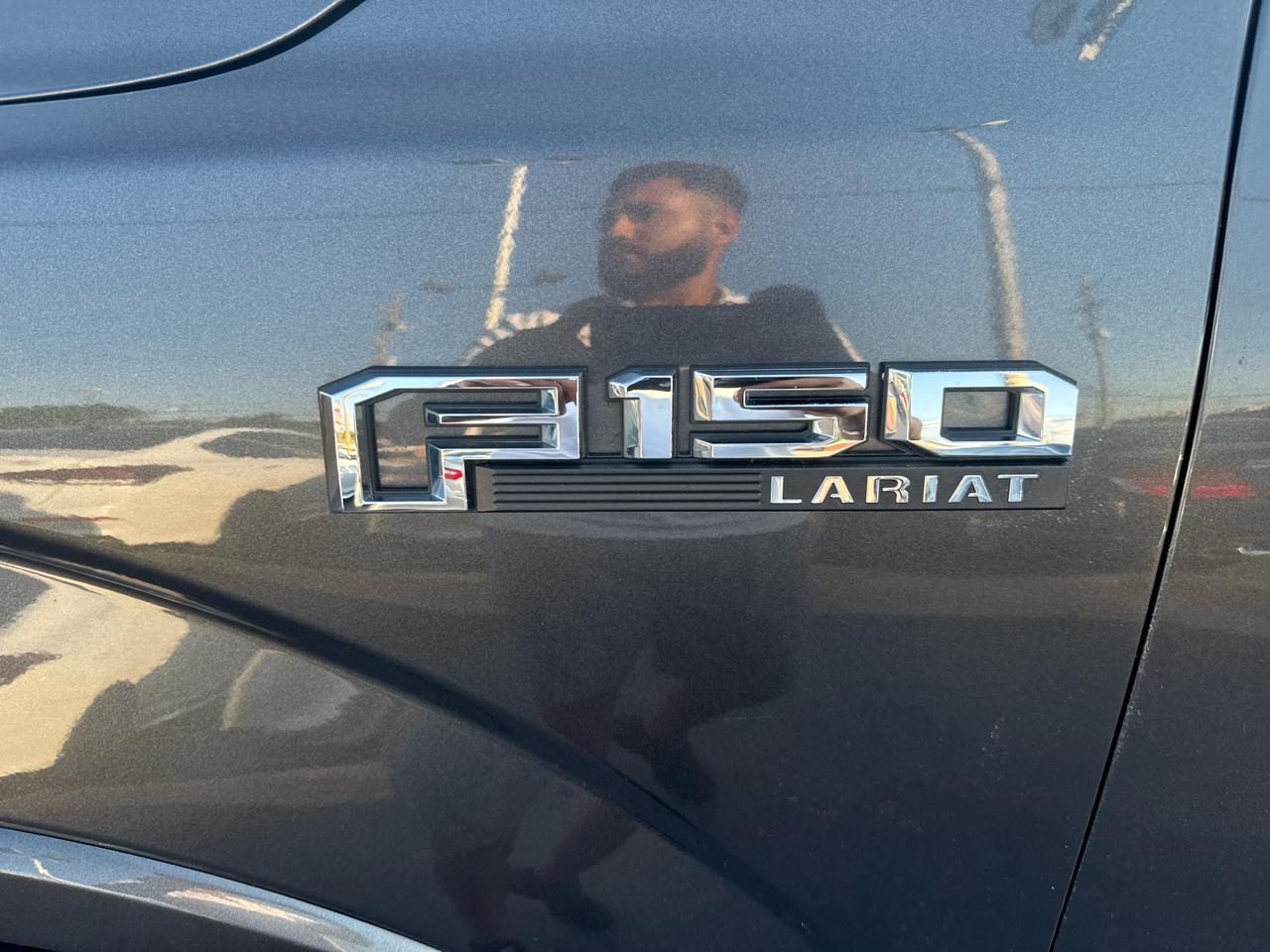 Ford F-150 4WD SuperCab 133" Lariat 2016