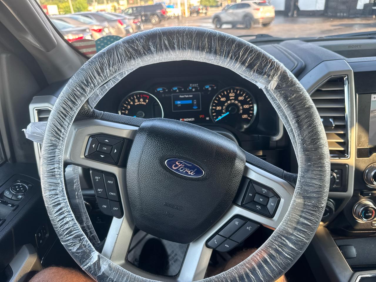 Ford F-150 4WD SuperCab 133" Lariat 2016