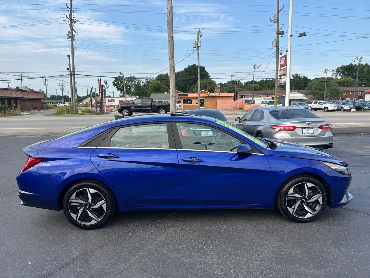 Hyundai Elantra Limited Hybrid 2023
