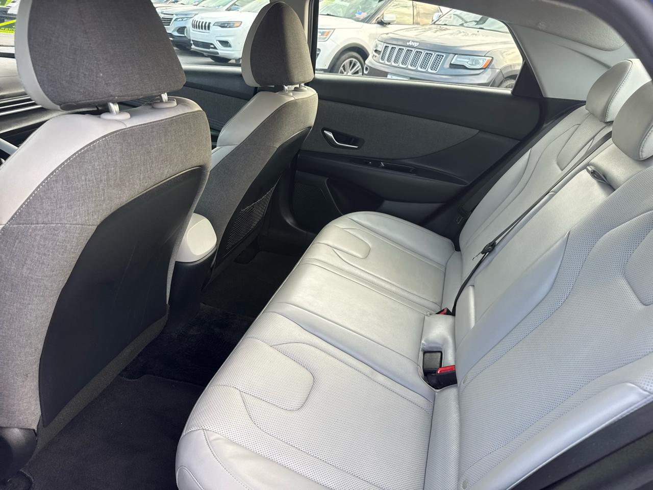 Hyundai Elantra Limited Hybrid 2023