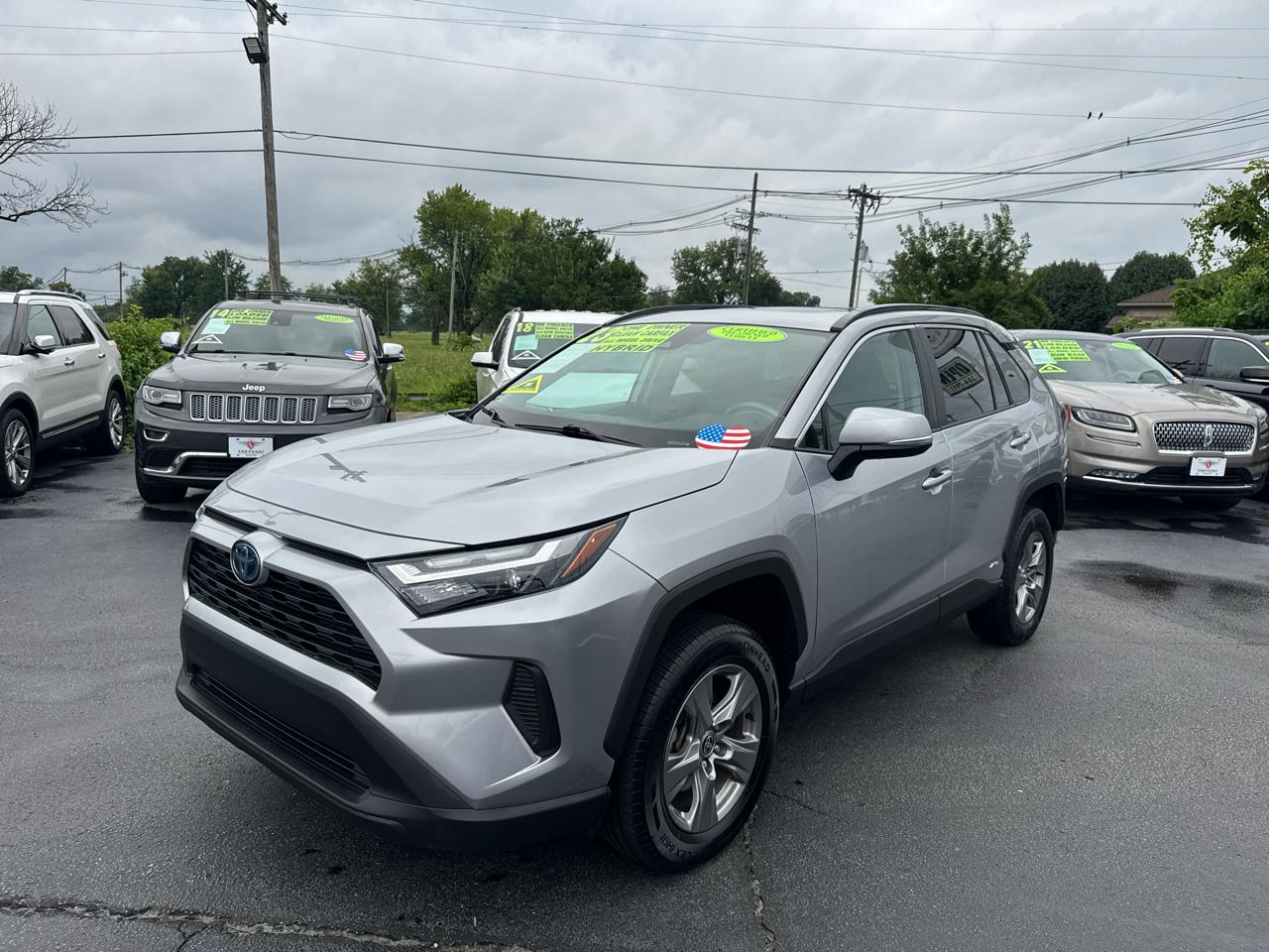 Toyota RAV4 Hybrid XLE 2023