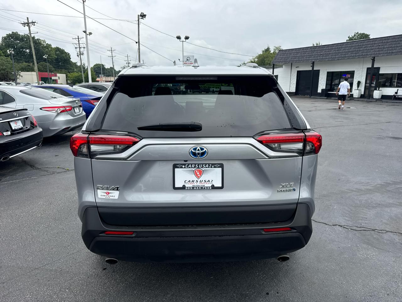 Toyota RAV4 Hybrid XLE 2023