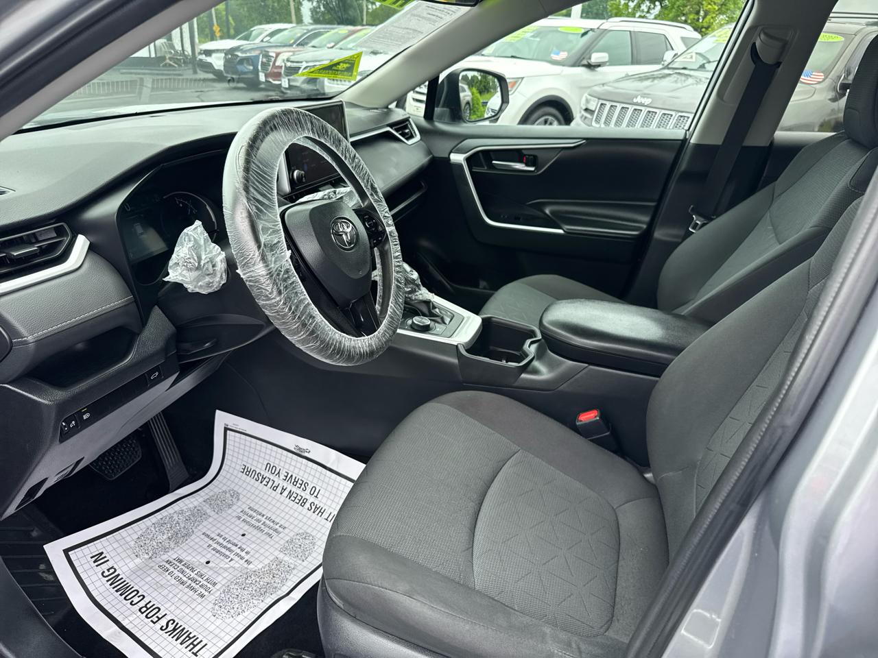 Toyota RAV4 Hybrid XLE 2023