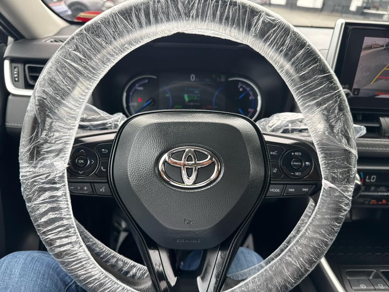Toyota RAV4 Hybrid XLE 2023