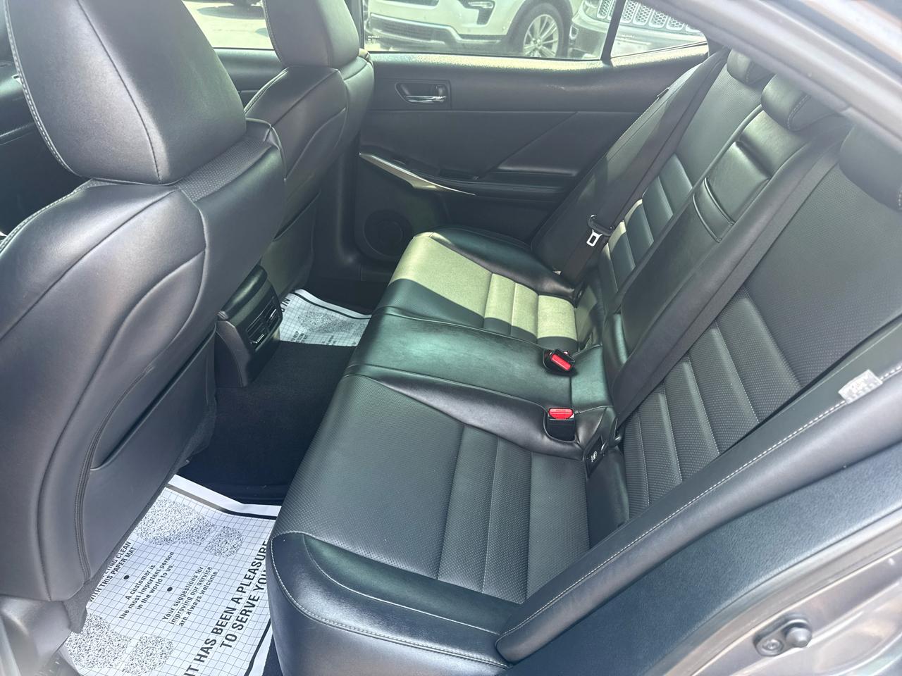 Lexus IS 250 RWD 2015