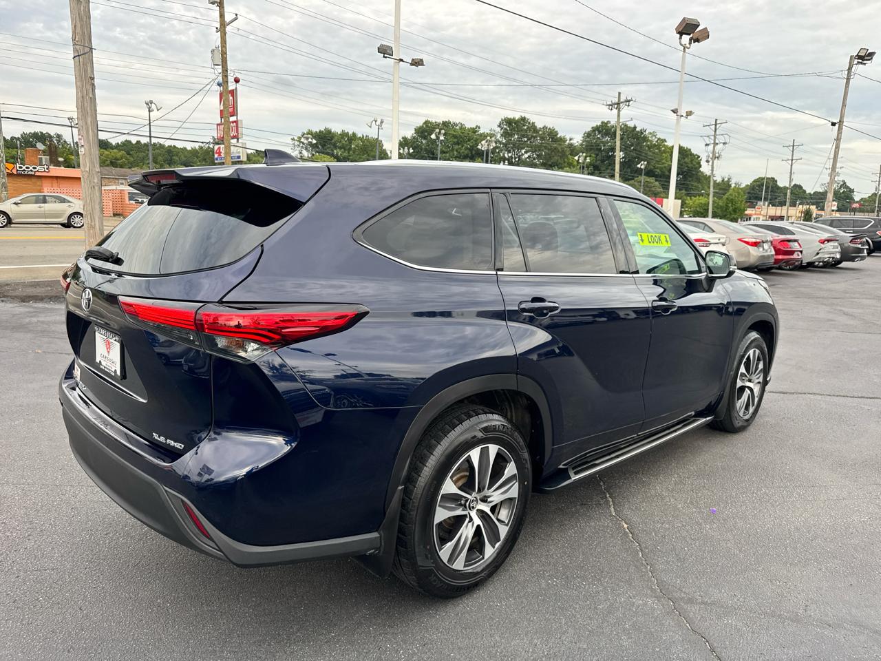 Toyota Highlander XLE AWD V6 2021