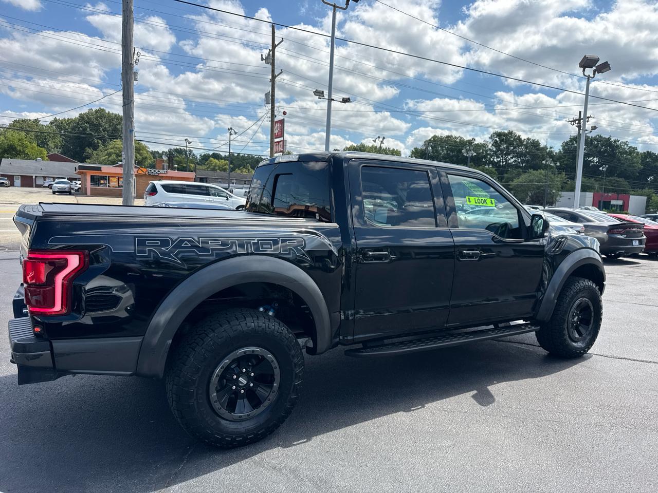 Ford F-150 Raptor SuperCrew 4WD 2017
