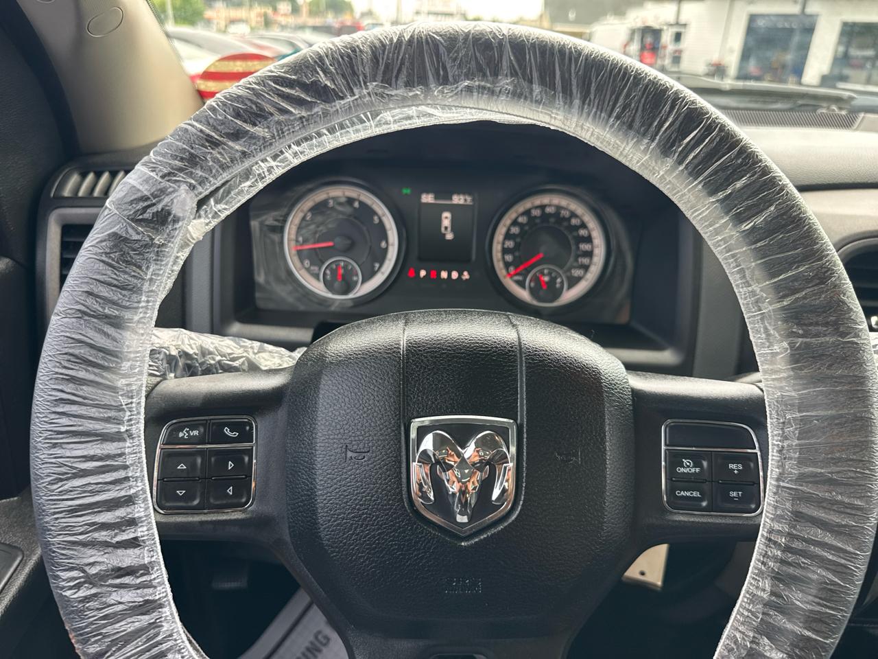 RAM 2500 Tradesman Crew Cab SWB 4WD 2018