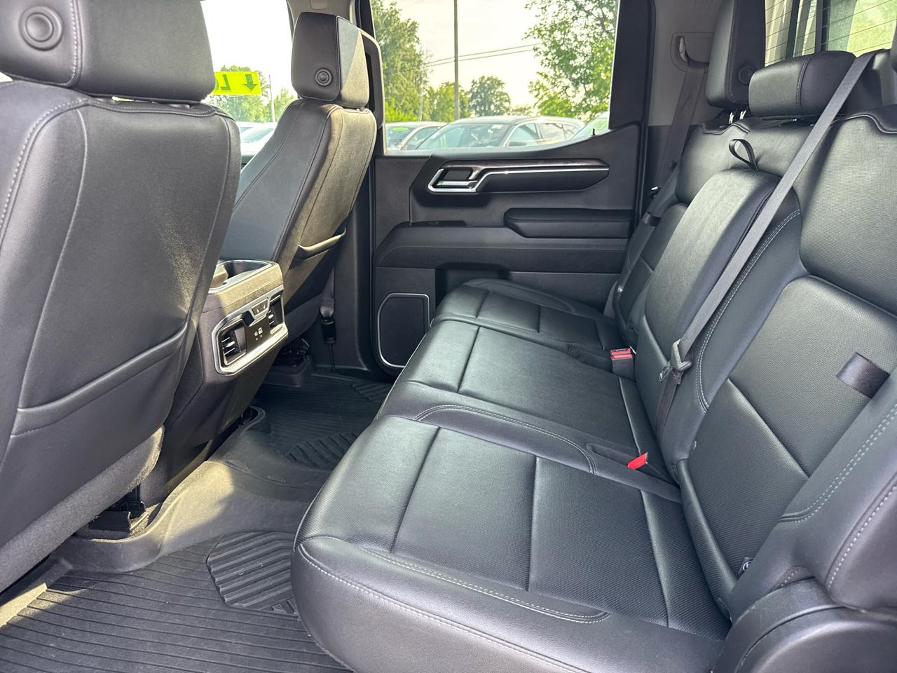 Chevrolet Silverado 1500 4WD Crew Cab 143.5" LTZ 2023