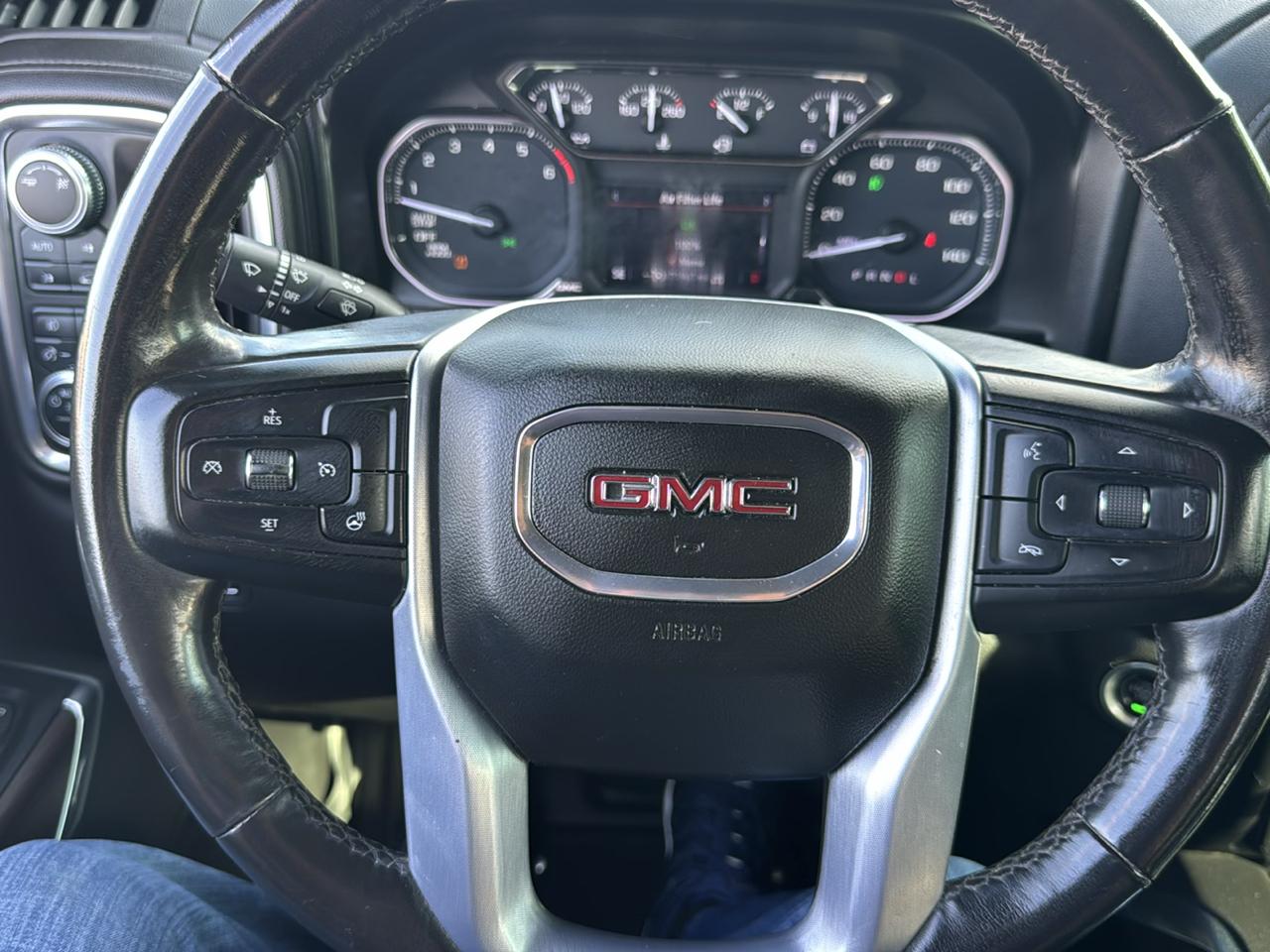 GMC Sierra 1500 4WD Crew Cab 147" SLT 2019