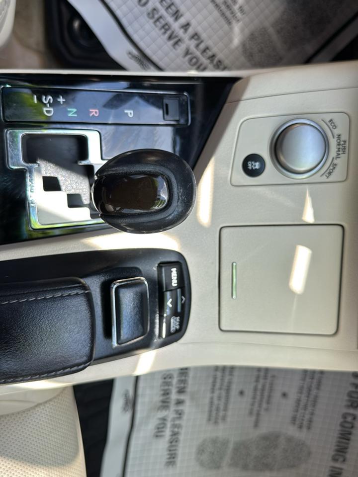 Lexus ES 350 Sedan 2013