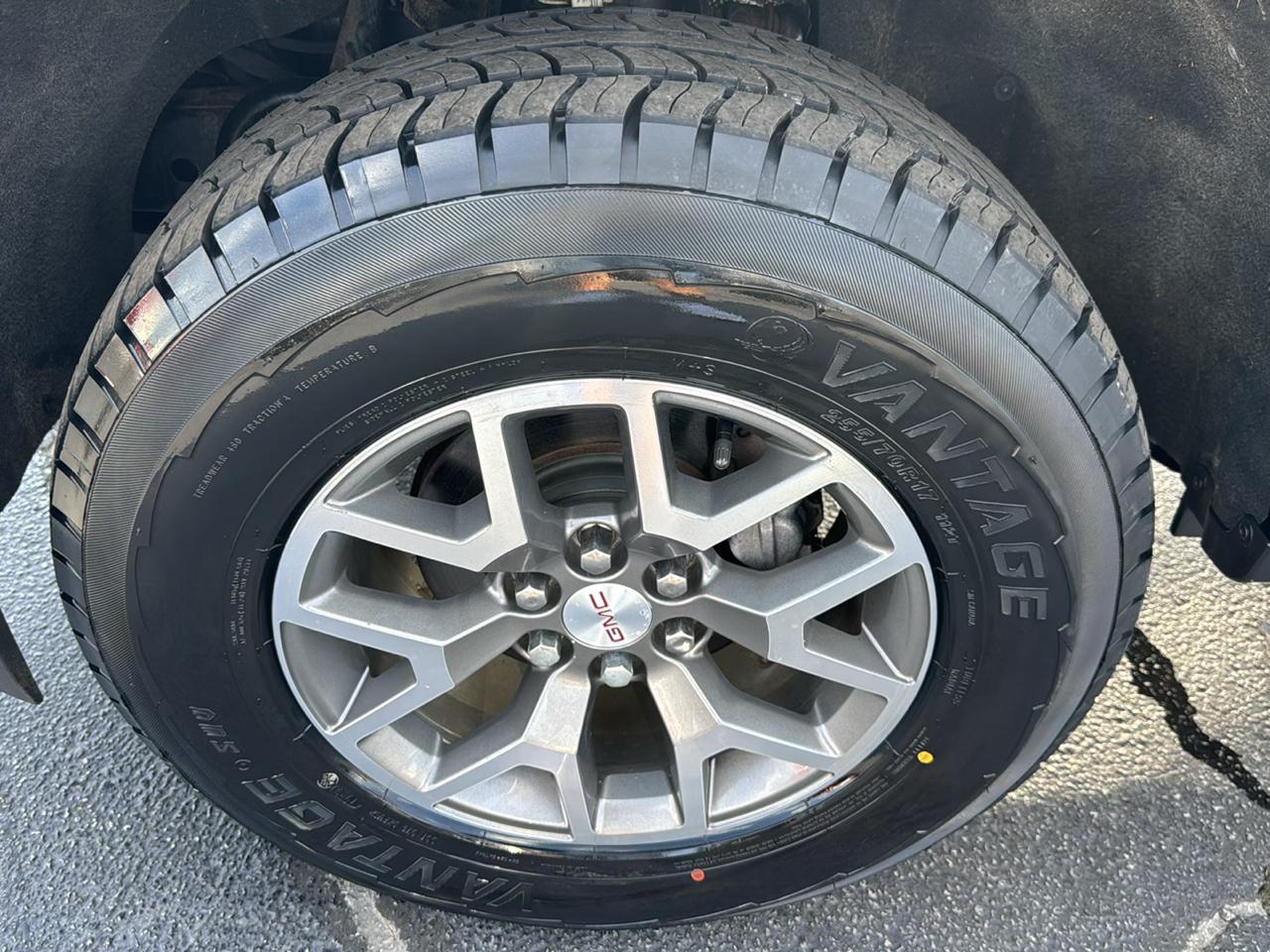 GMC Canyon 4WD Crew Cab 140.5" All Terrain w/Leather 2018