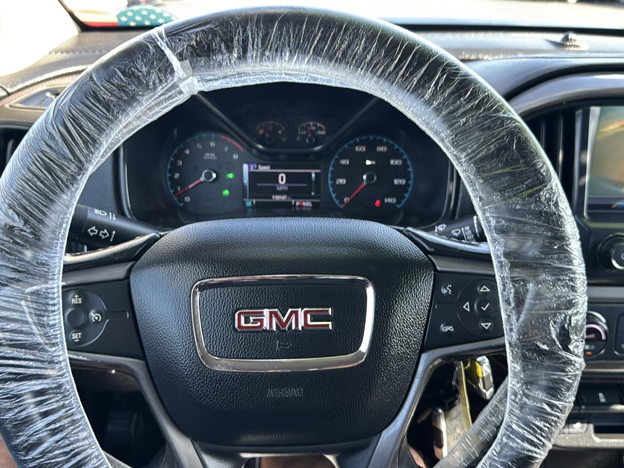 GMC Canyon 4WD Crew Cab 140.5" All Terrain w/Leather 2018