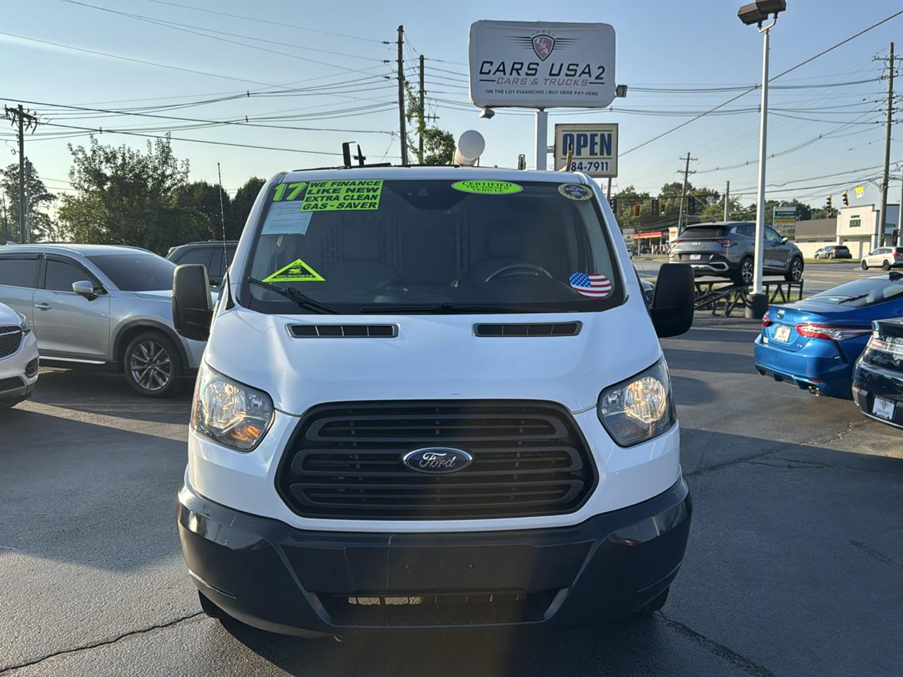 Ford Transit 150 Van Low Roof 60/40 Pass. 148-in. WB 2017