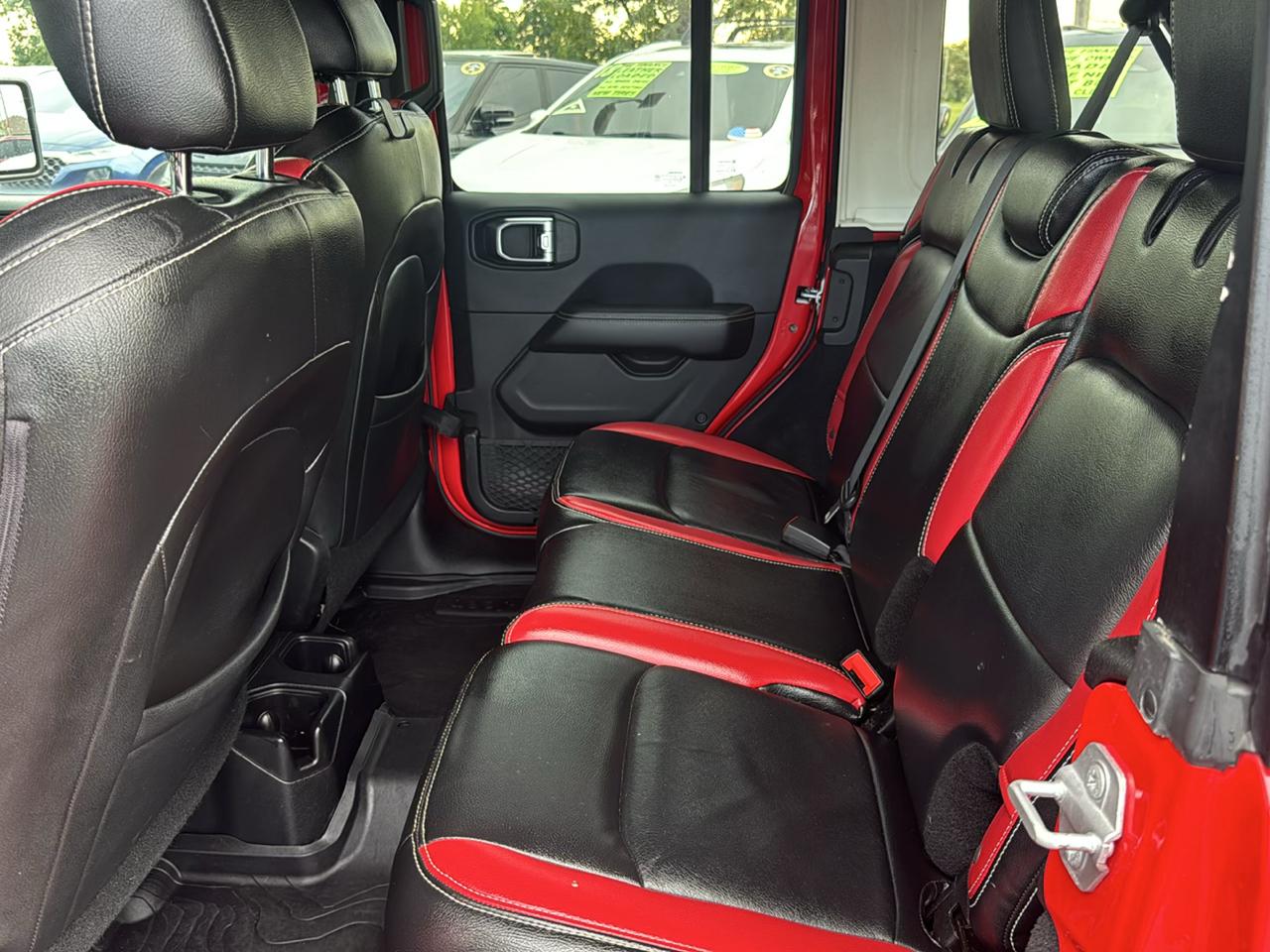 Jeep Wrangler Unlimited Sahara 2018