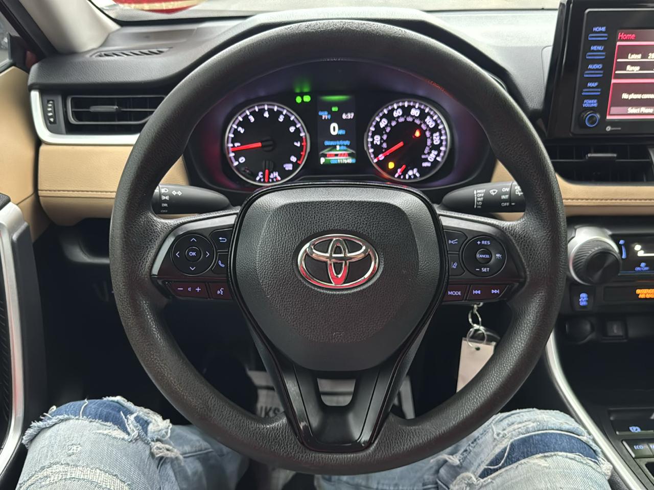 Toyota RAV4 LE 2020