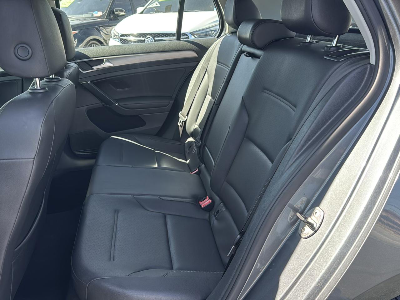 Volkswagen Golf TSI S 6A 2015